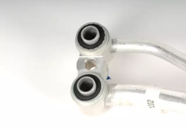 Air Conditioning Compressor and Condenser Hose Assembly - ACDelco (15131202) - view 3