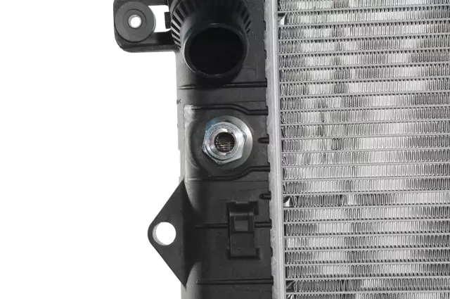 Radiator - GM (15914079) - view 10
