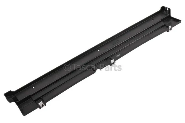 Radiator Air Lower Seal - GM (23107669)