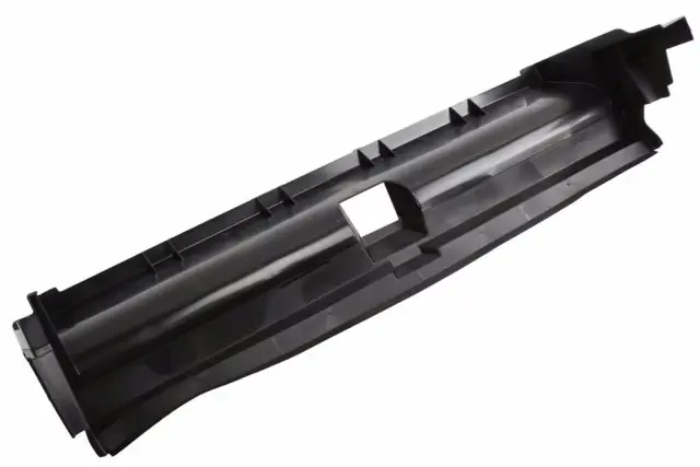 Lower Radiator Air Baffle - GM (23321610)
