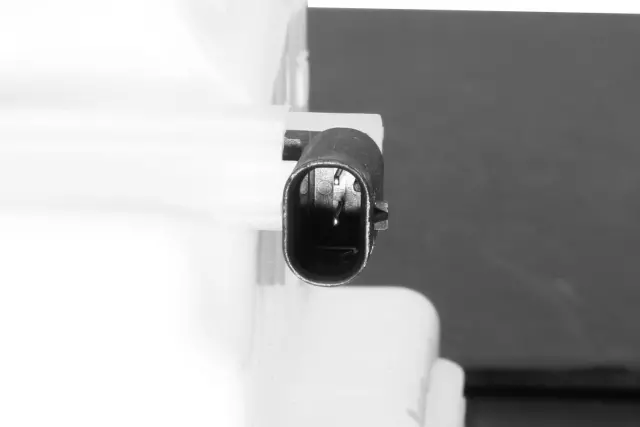 Brake Master Cylinder Reservoir - GM (23352393) - view 3