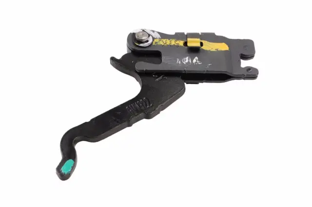 Rear Parking Brake Actuator Lever - GM (25867413)