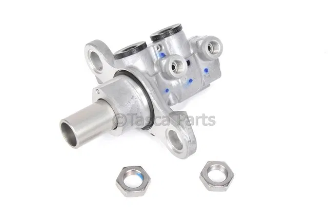 Master Cylinder - GM (42704194)