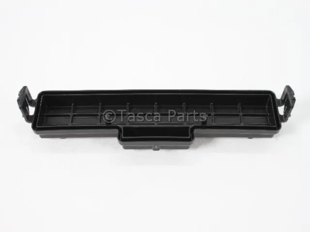 Filter Access Door - Mopar (68052292AA) - view 3