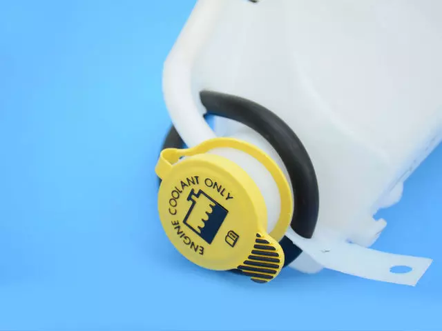 Coolant Recovery Bottle - Mopar (68091500ae) - view 5