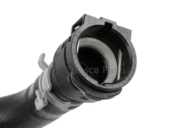 Heater Outlet Hose - GM (84002017)