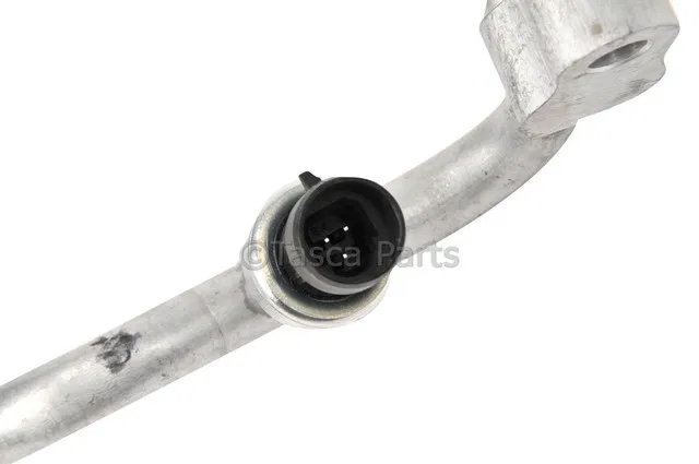 Air Conditioning Compressor Hose - GM (84008569)