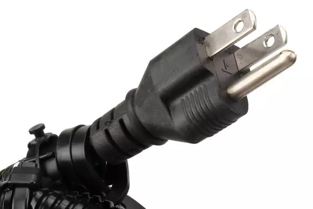 Engine Coolant Heater Cord - GM (84061343) - view 2