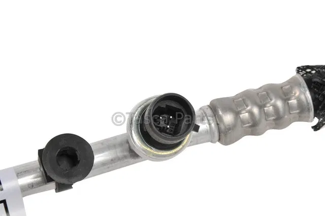Air Conditioning Compressor Hose - GM (84069776)