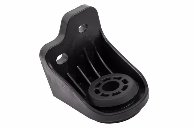 Passenger Side Radiator Upper Bracket - GM (84172434)