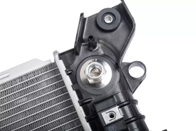 Radiator - GM (84207654) - view 2