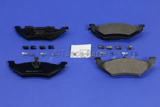 Pad Kit Rear Disc Brake - Mopar (V2014036AD)